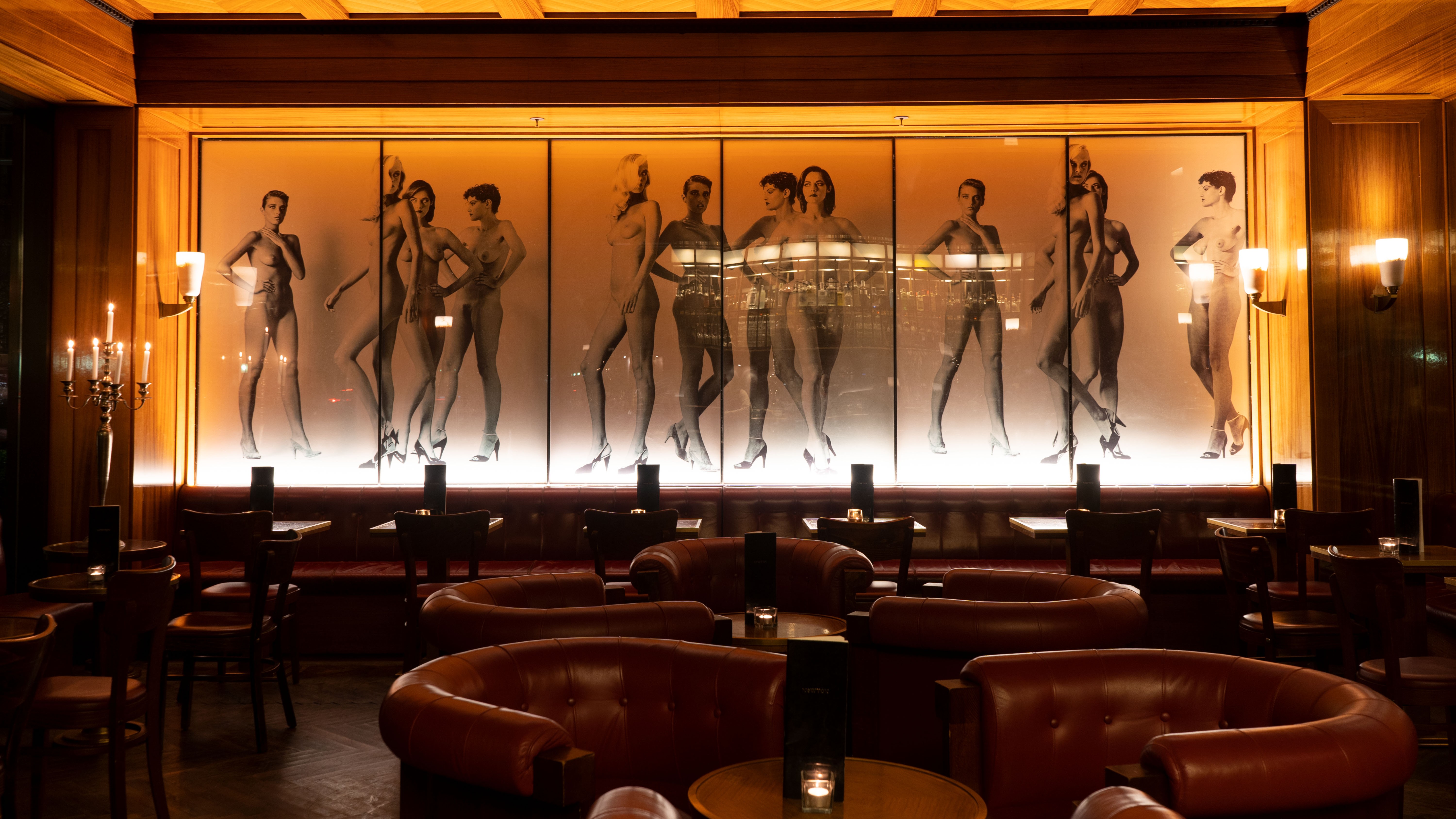 Newton Bar – Atmosphäre